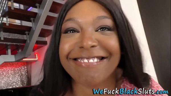 Schwarze Babes massive Titten