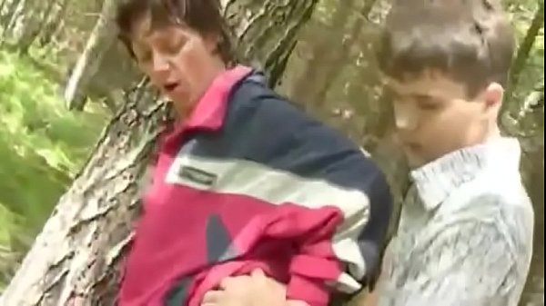ForestSide Fuckers 2 – Ältere Frau & Junge – Russisch6Russland