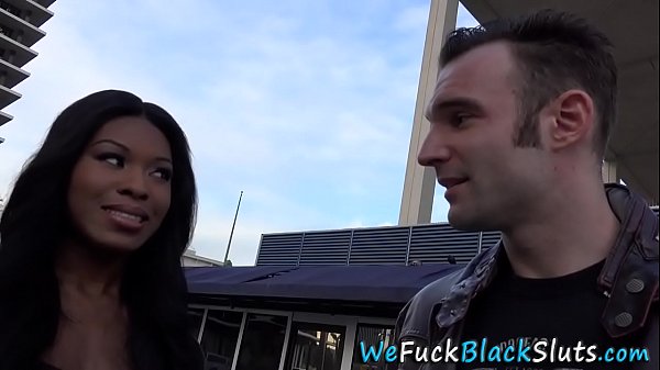 Durchbrochene Brustwarzen aus Ebenholz ho