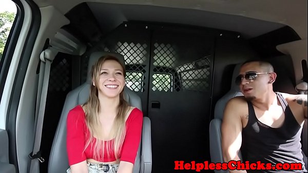 Gestrandete 19-Jährige, die von Maledom geknallt wurden