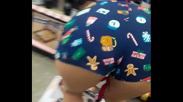 Dicke Latina, die sich umbiegt