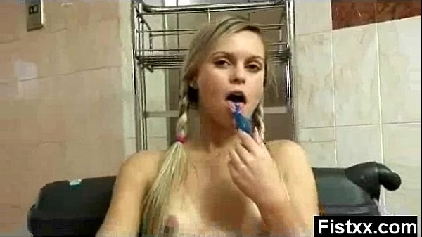 Lebhaftes Teenager Fisting Porno Hardcore